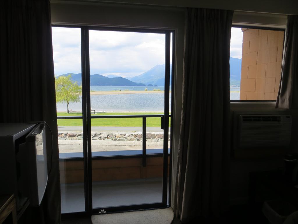 Spring Villa Hotel Harrison Hot Springs Chambre photo