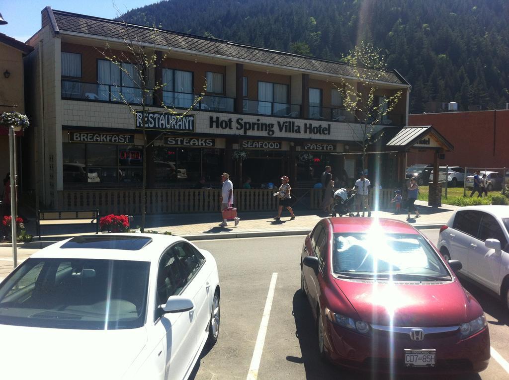 Spring Villa Hotel Harrison Hot Springs Extérieur photo