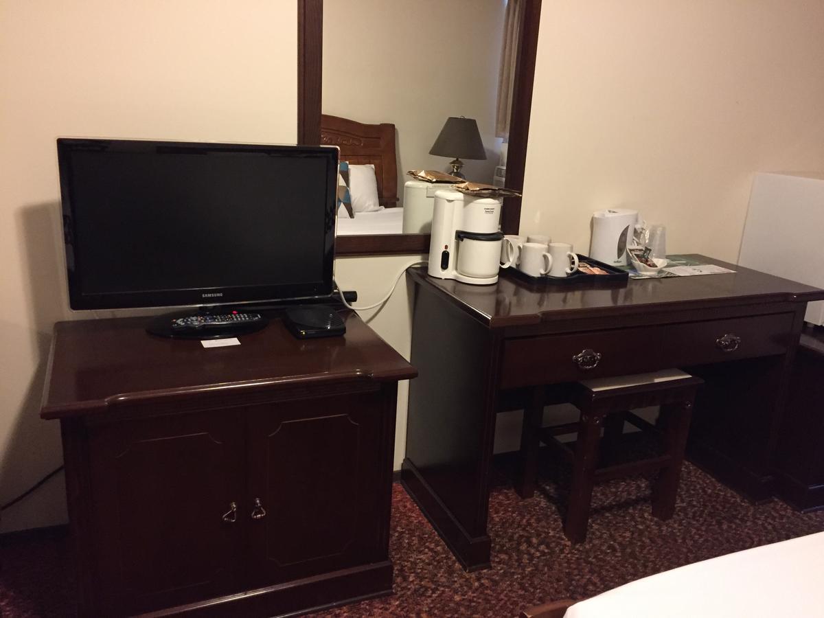 Spring Villa Hotel Harrison Hot Springs Extérieur photo
