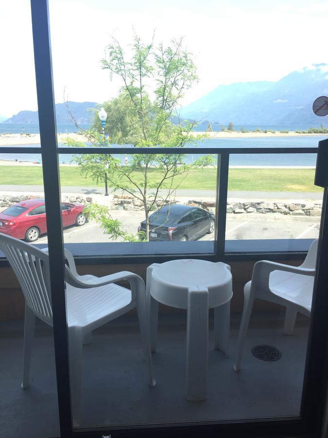Spring Villa Hotel Harrison Hot Springs Extérieur photo