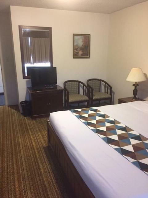 Spring Villa Hotel Harrison Hot Springs Extérieur photo